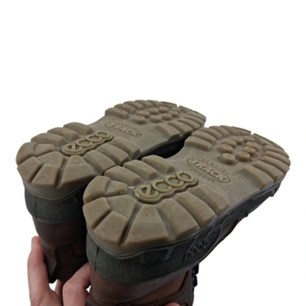 ECCO Track Boots Mens Size 8 Brown Leather Waterproof Gore-Tex Ankle Hiking